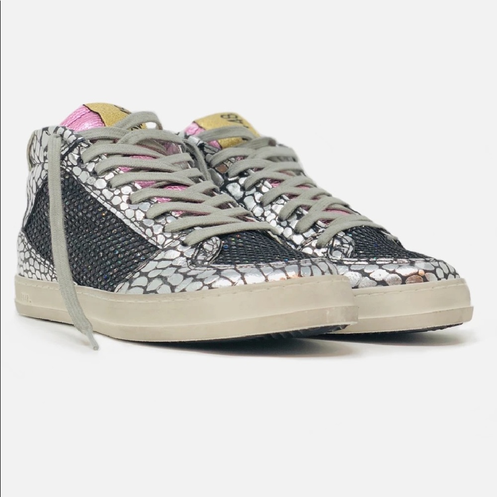 Size 39 p448 high top sneakers